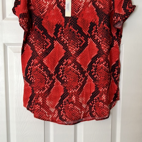 Lavender brown nwt sz small women’s top color red - Picture 3 of 4